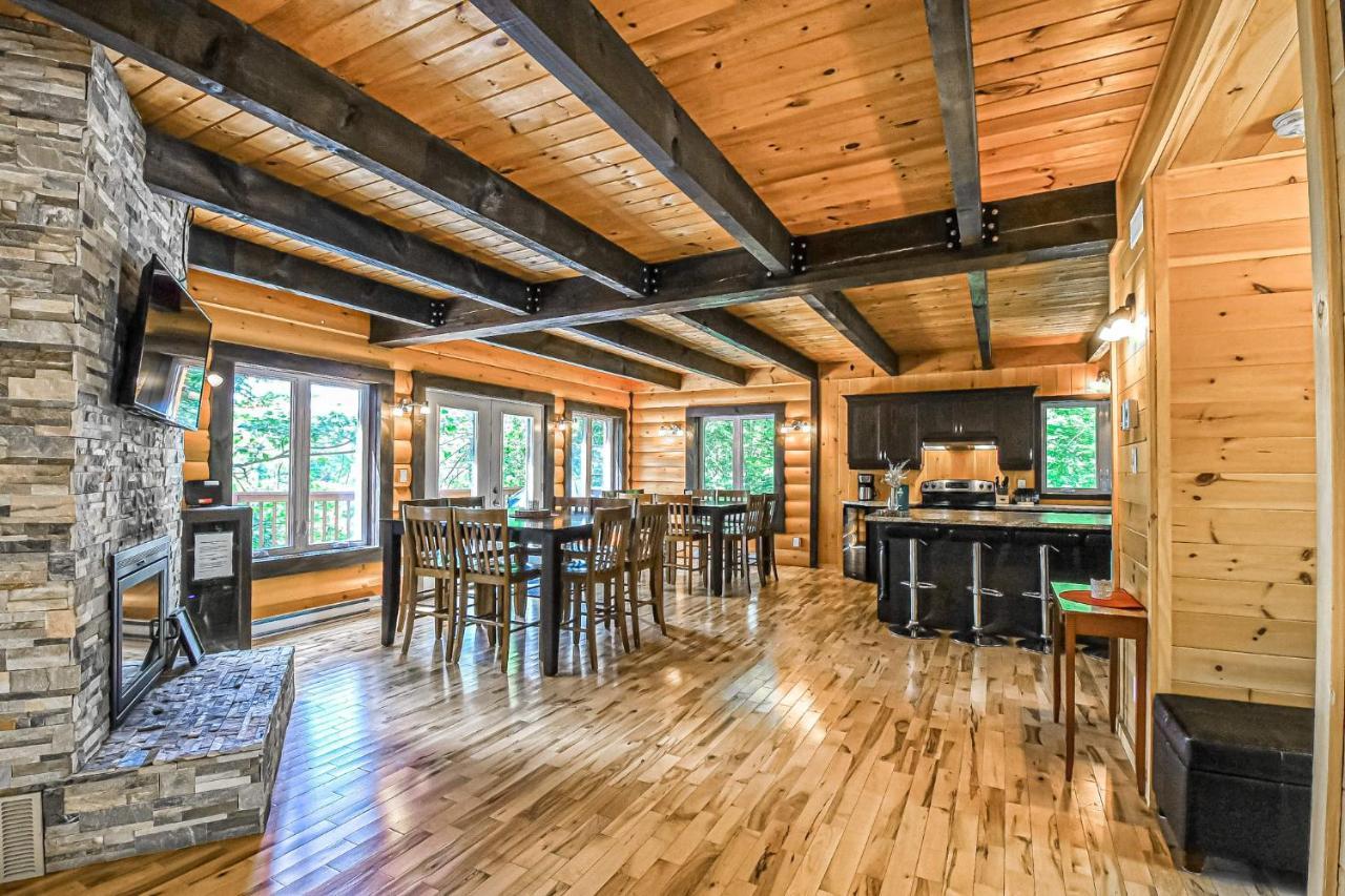 Brownsburg Brown Bear Lodge מראה חיצוני תמונה