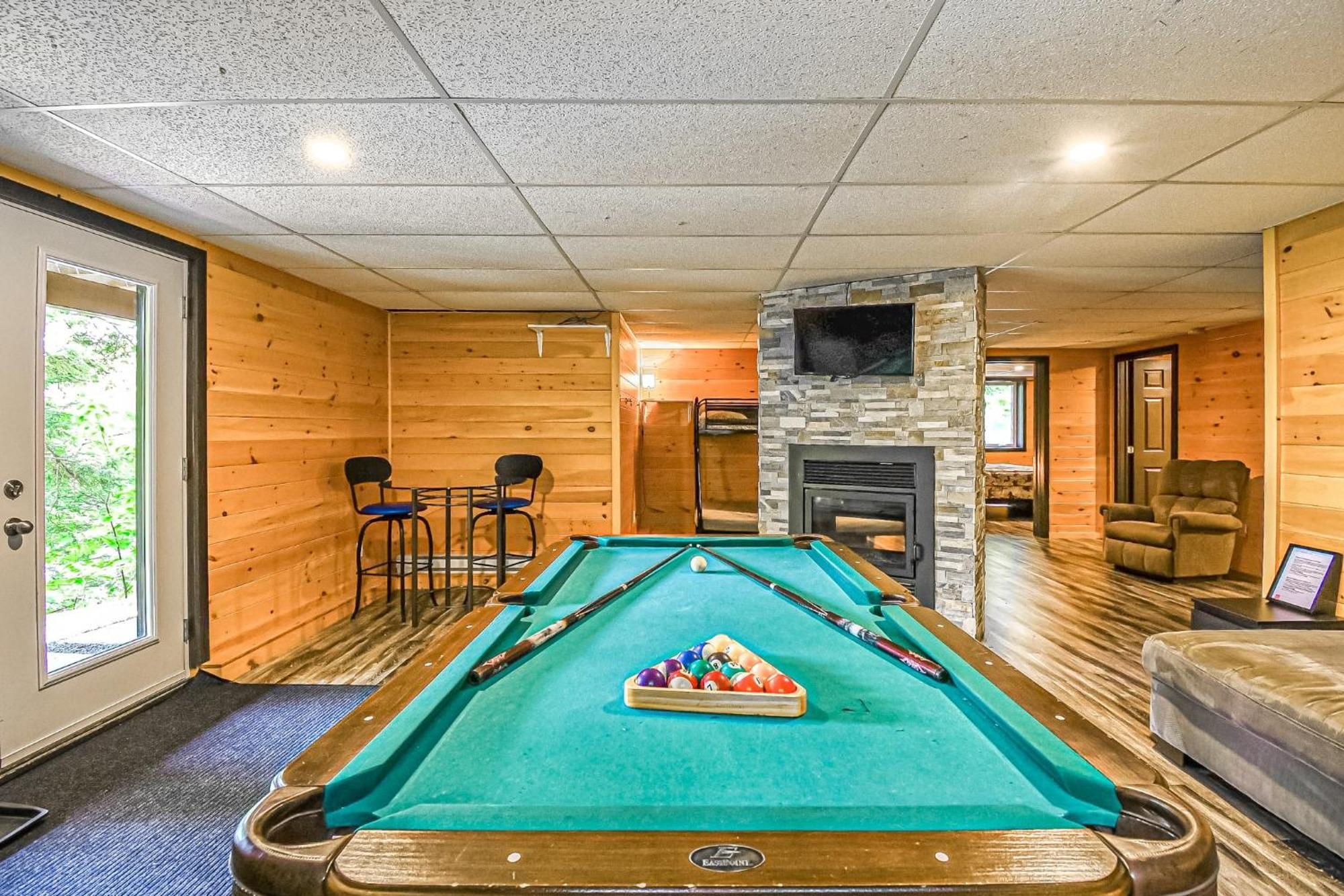 Brownsburg Brown Bear Lodge מראה חיצוני תמונה