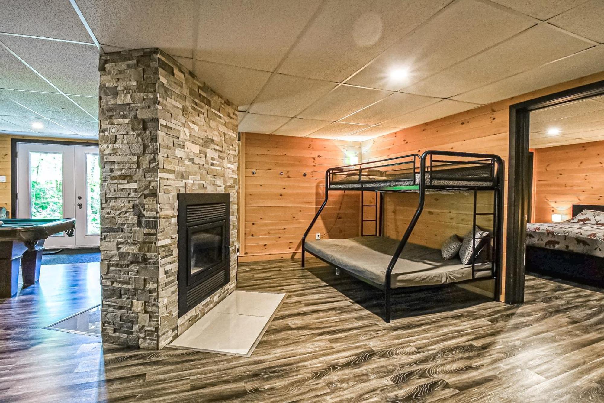 Brownsburg Brown Bear Lodge מראה חיצוני תמונה